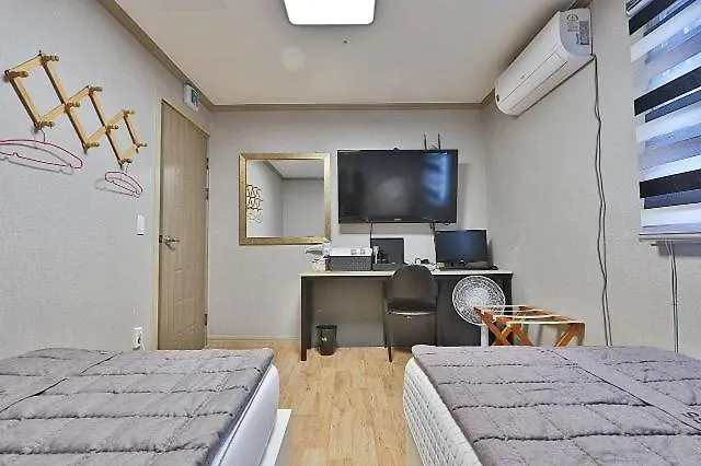 Motel Gangseo Sinhodong Business
