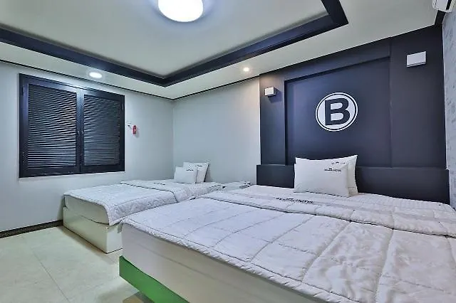 Gangseo Sinhodong Business Motel