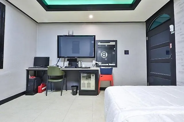 Gangseo Sinhodong Business Motel *