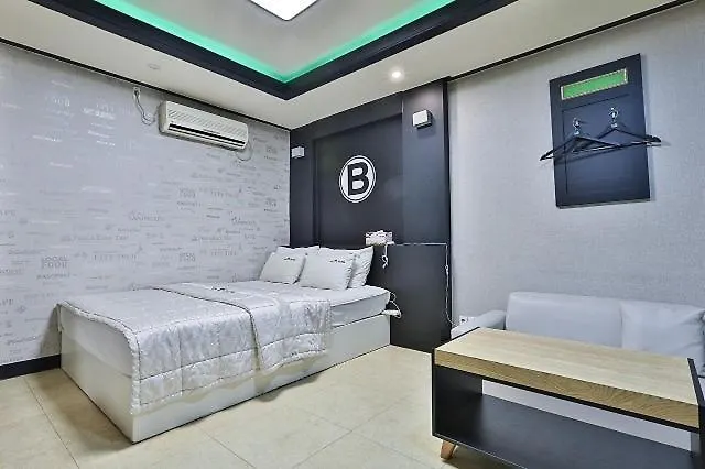 Gangseo Sinhodong Business Motel
