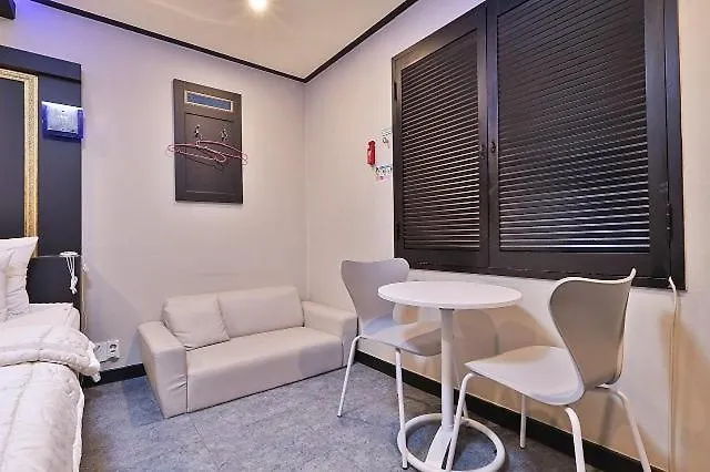 Gangseo Sinhodong Business Motel