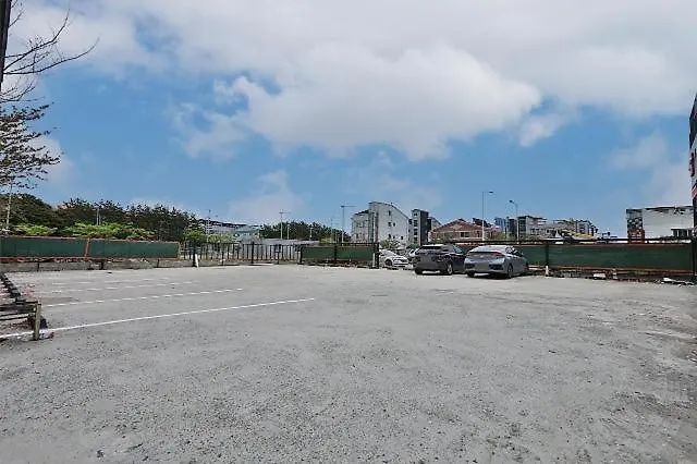 Gangseo Sinhodong Business Motel *